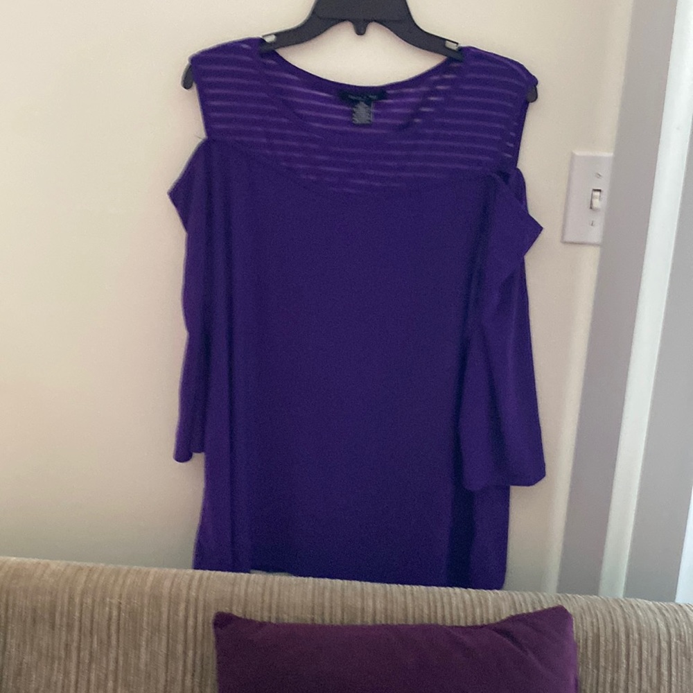Ladies off shoulder top